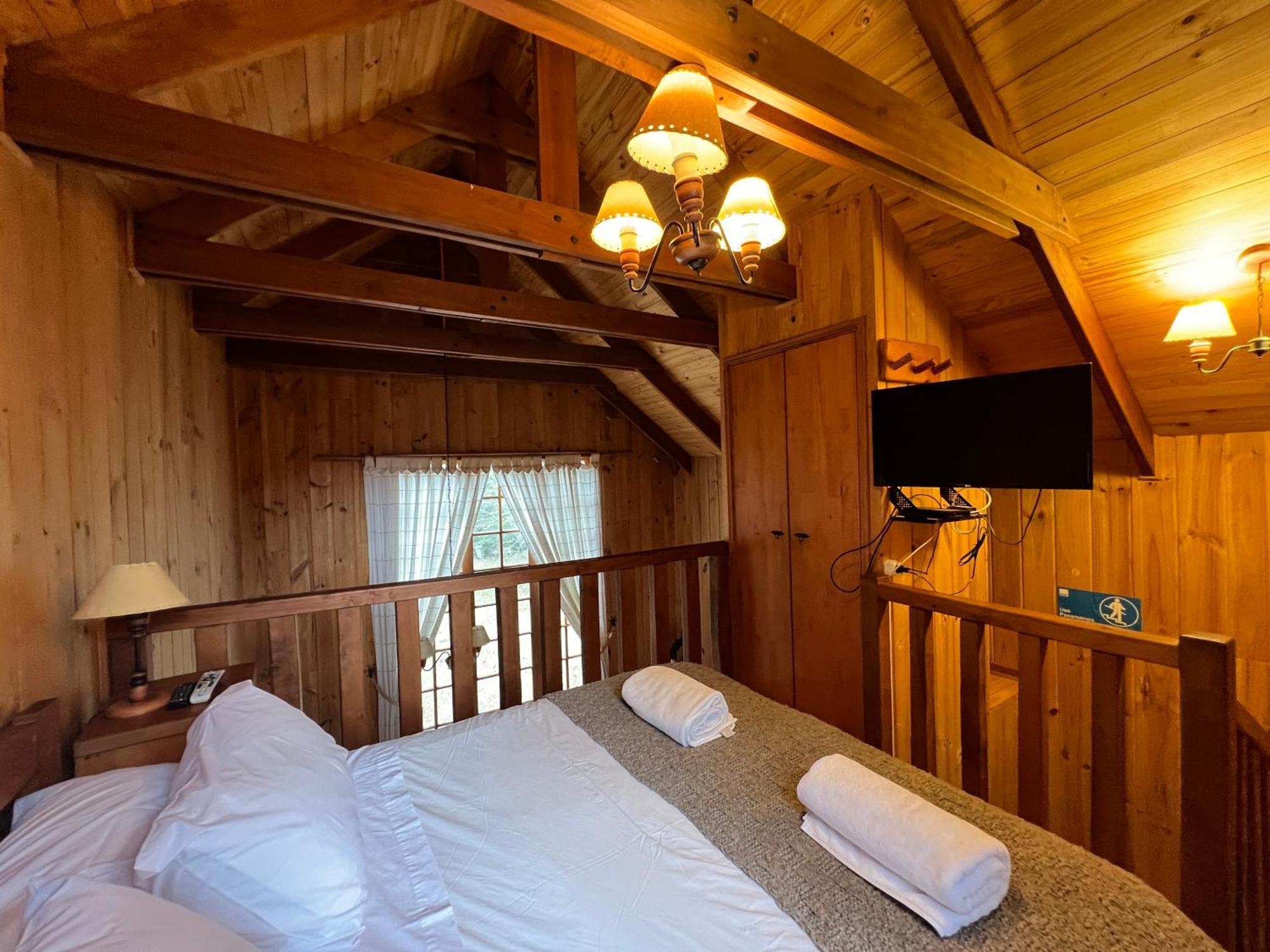 Puerto Bertrand Green Baker Lodge מראה חיצוני תמונה