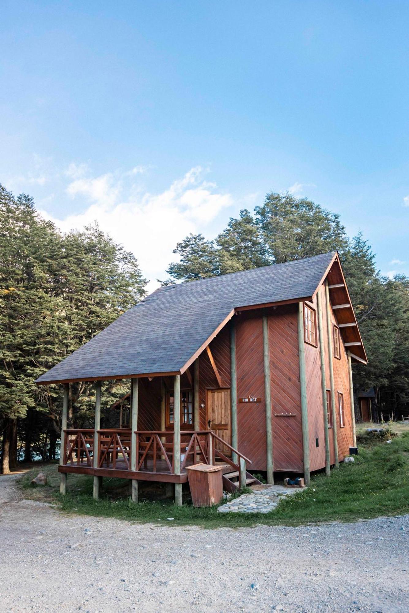 Puerto Bertrand Green Baker Lodge מראה חיצוני תמונה